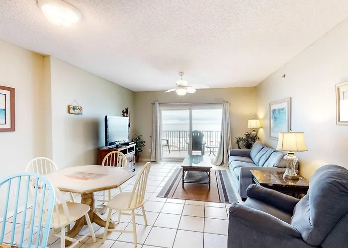 Bright And Nicely Decorated In Gulf-front With Shared Pool Wifi Gulf Shores