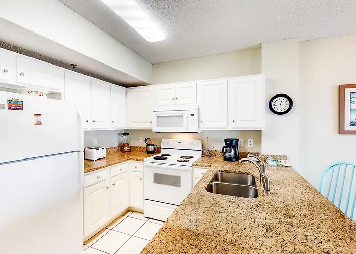 Bright And Nicely Decorated In Gulf-front With Shared Pool Wifi
