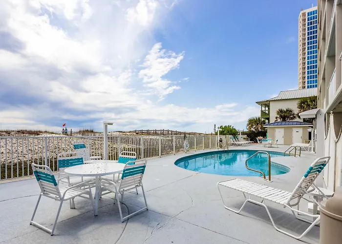 Holiday home Bright And Nicely Decorated In Gulf-front With Shared Pool Wifi